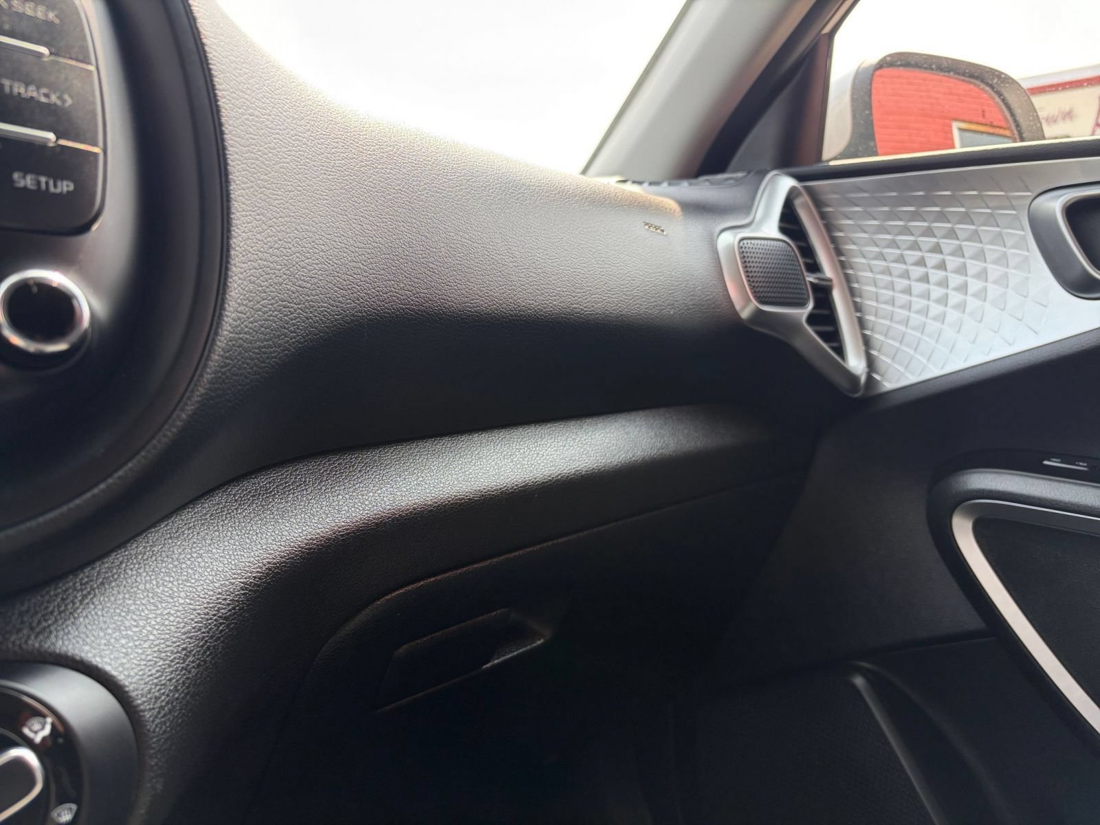 Thumbnail: 2025 Kia Soul - 32