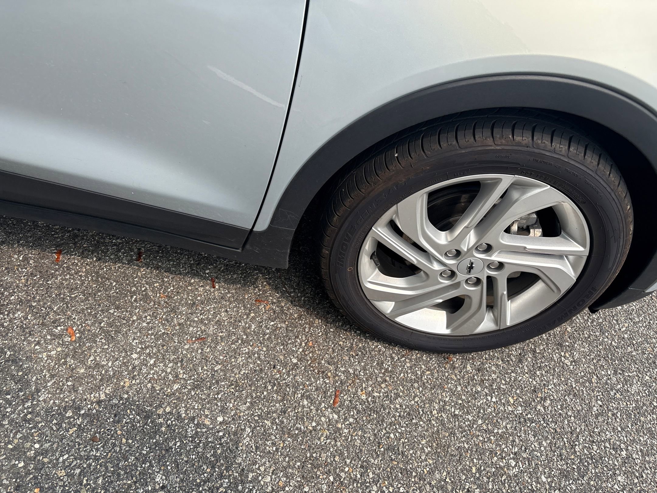 Thumbnail: 2023 Chevrolet Bolt EV - 4