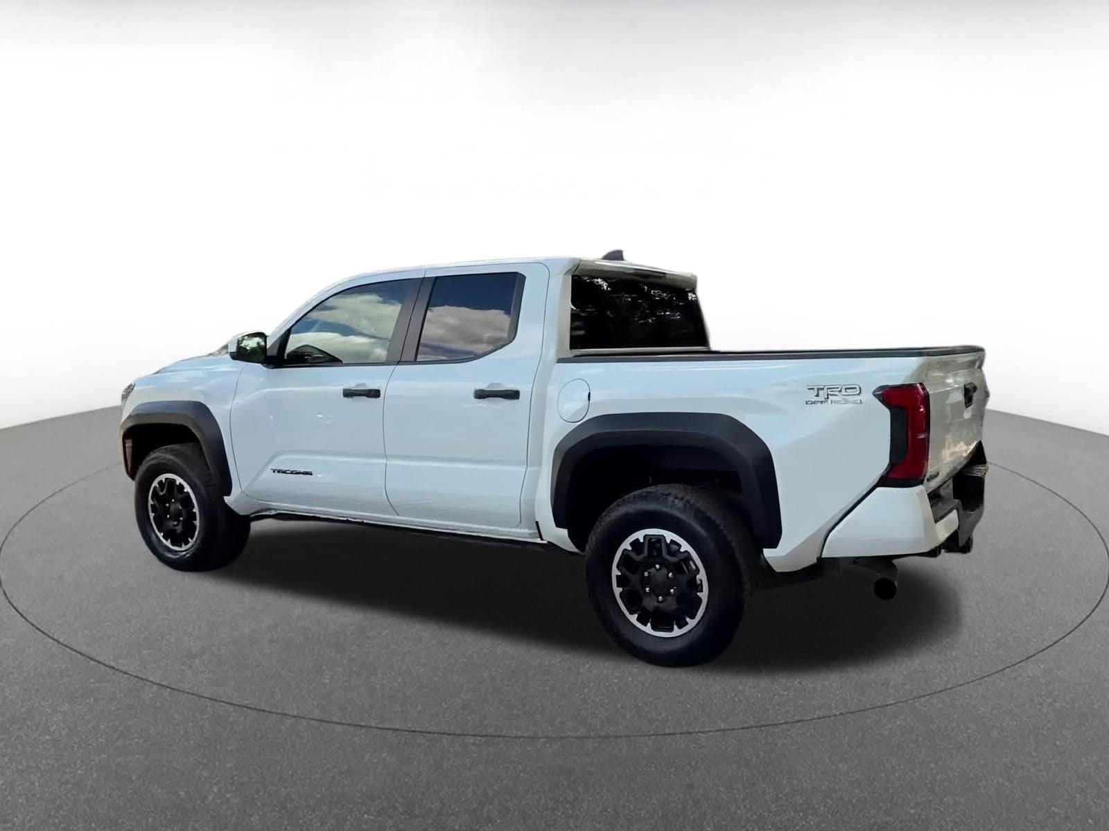 Thumbnail: 2025 Toyota Tacoma - 10