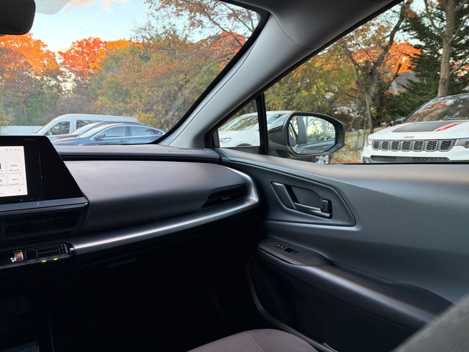 Thumbnail: 2025 Toyota Prius - 33