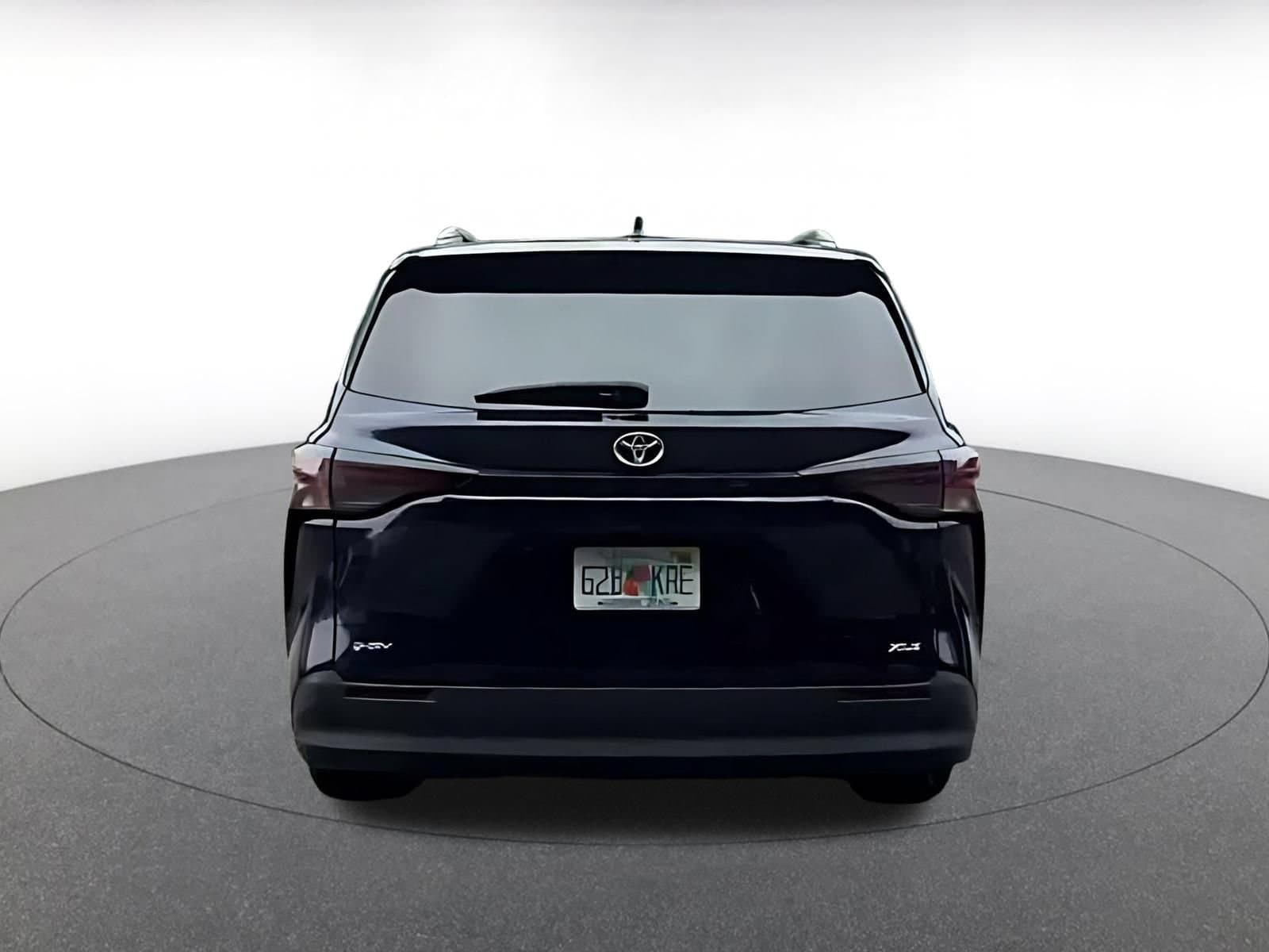 Thumbnail: 2025 Toyota Sienna - 6