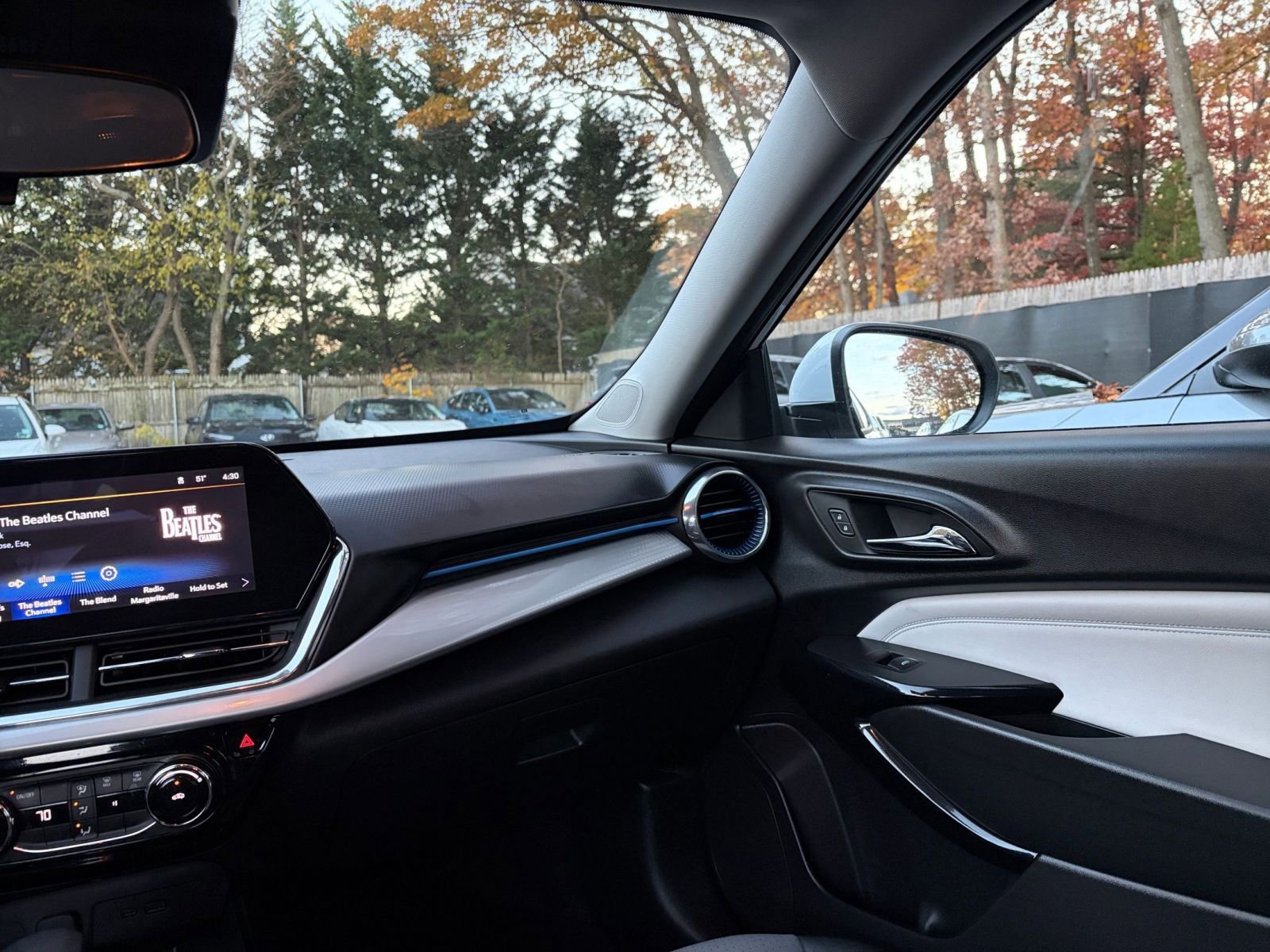 Thumbnail: 2025 Chevrolet Trax - 33