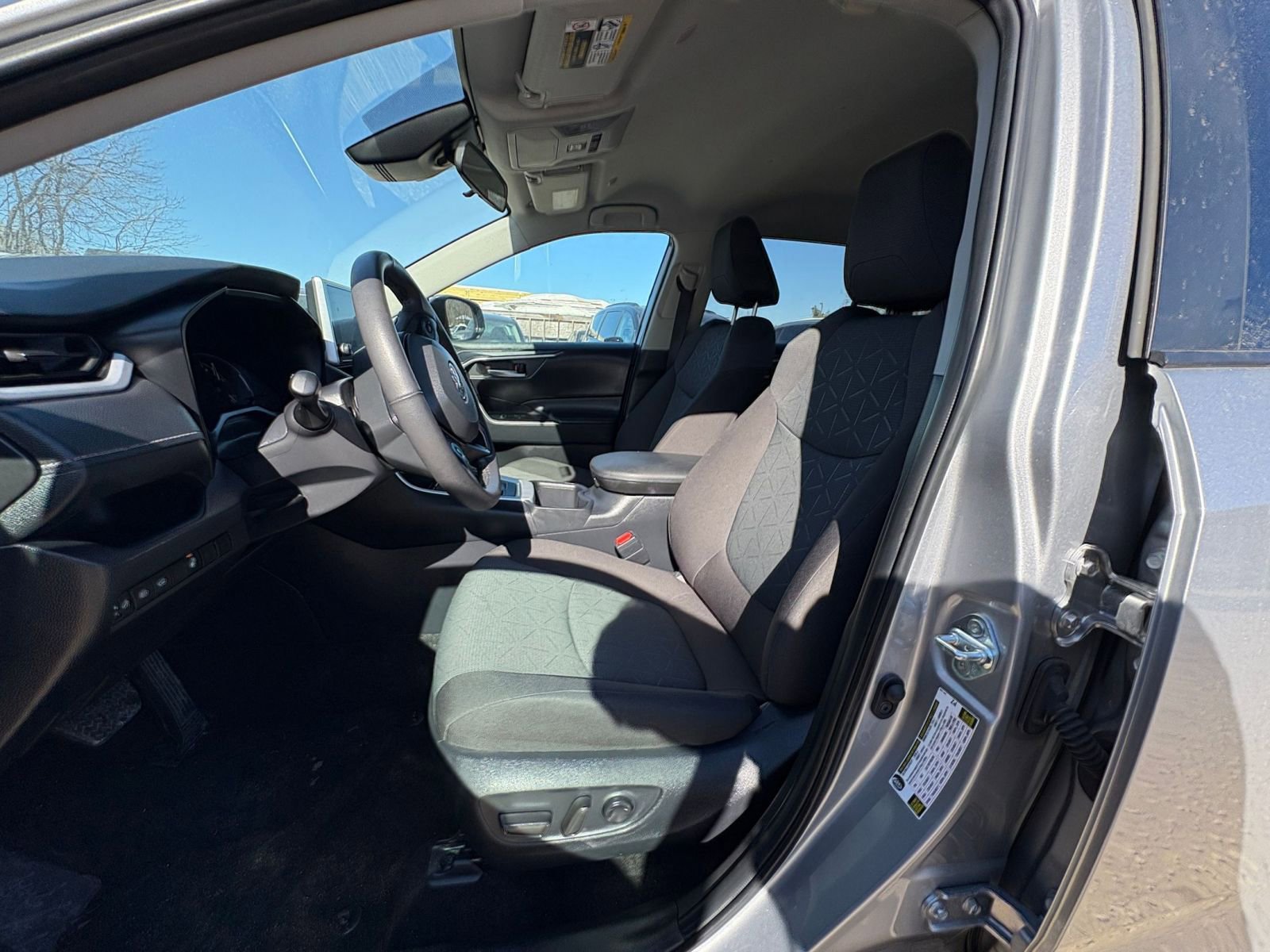 Thumbnail: 2025 Toyota RAV4 - 24