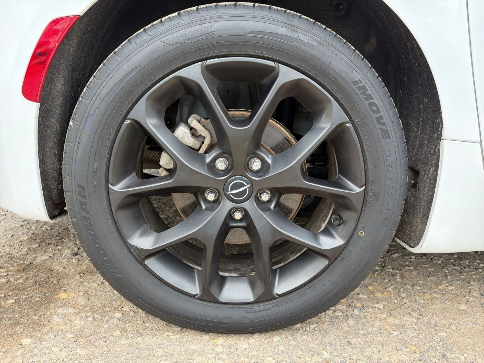 Thumbnail: 2025 Chrysler Pacifica - 34