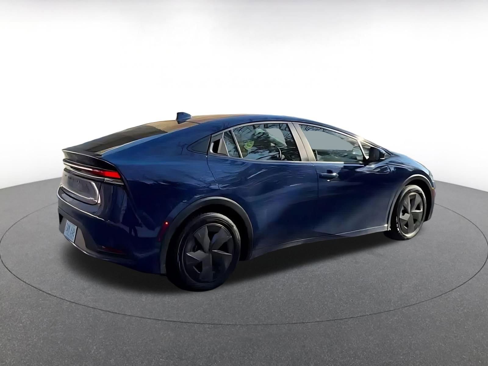 Thumbnail: 2025 Toyota Prius - 11