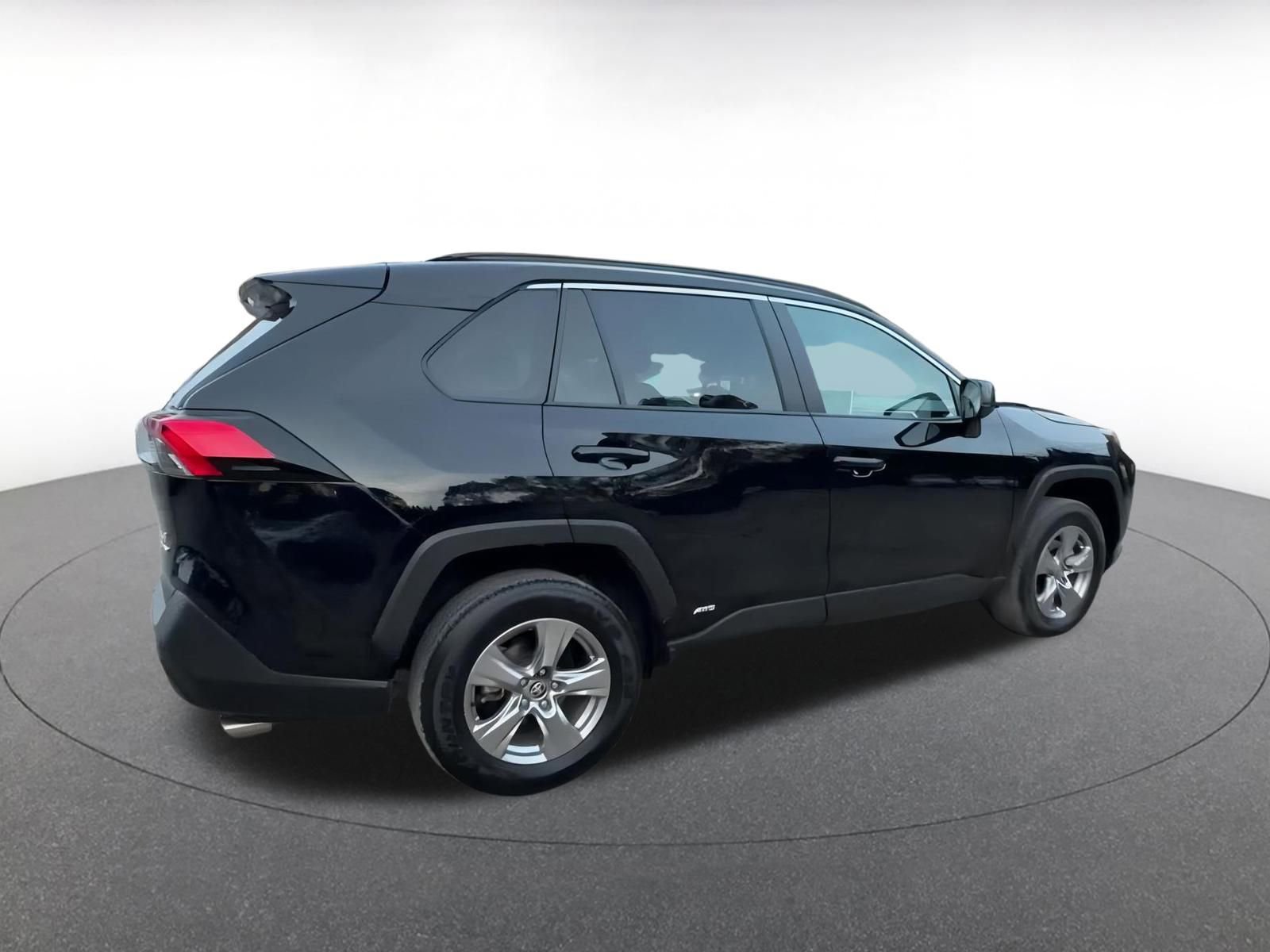 Thumbnail: 2025 Toyota RAV4 - 15