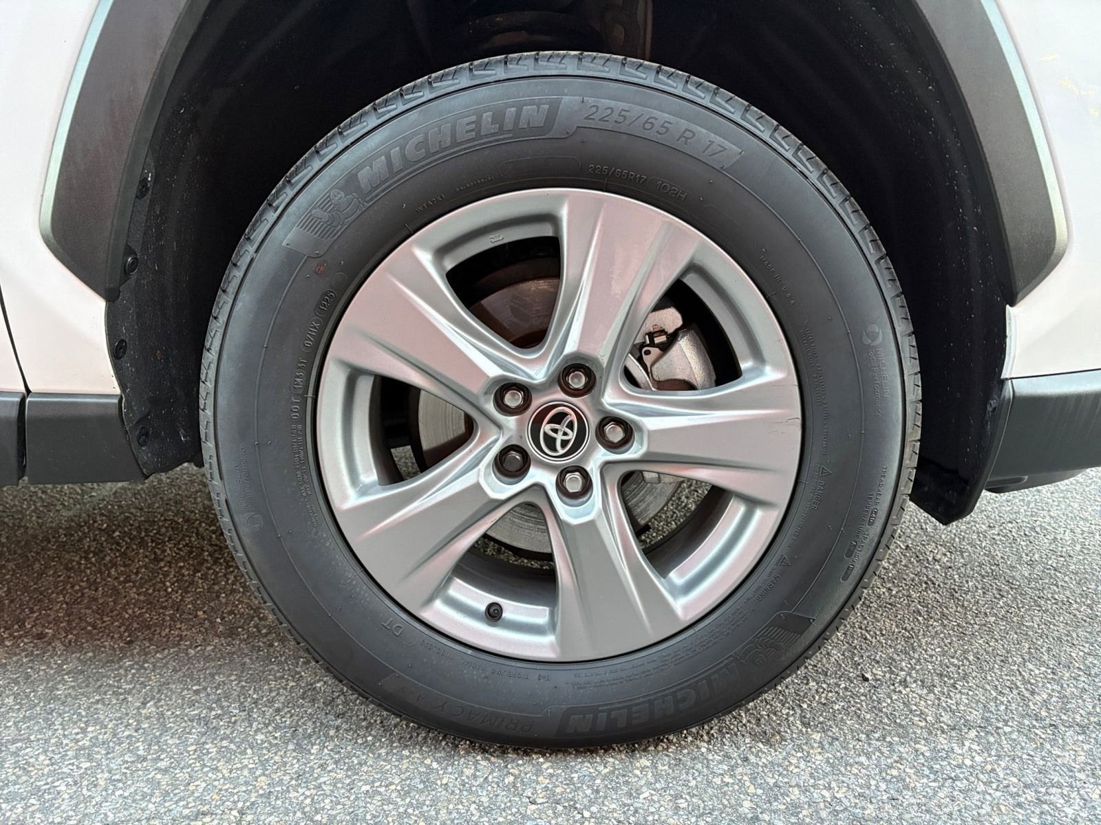 Thumbnail: 2025 Toyota RAV4 - 29