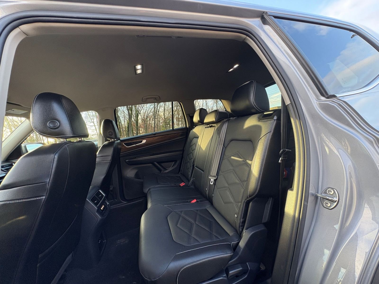 Thumbnail: 2025 Volkswagen Atlas - 21