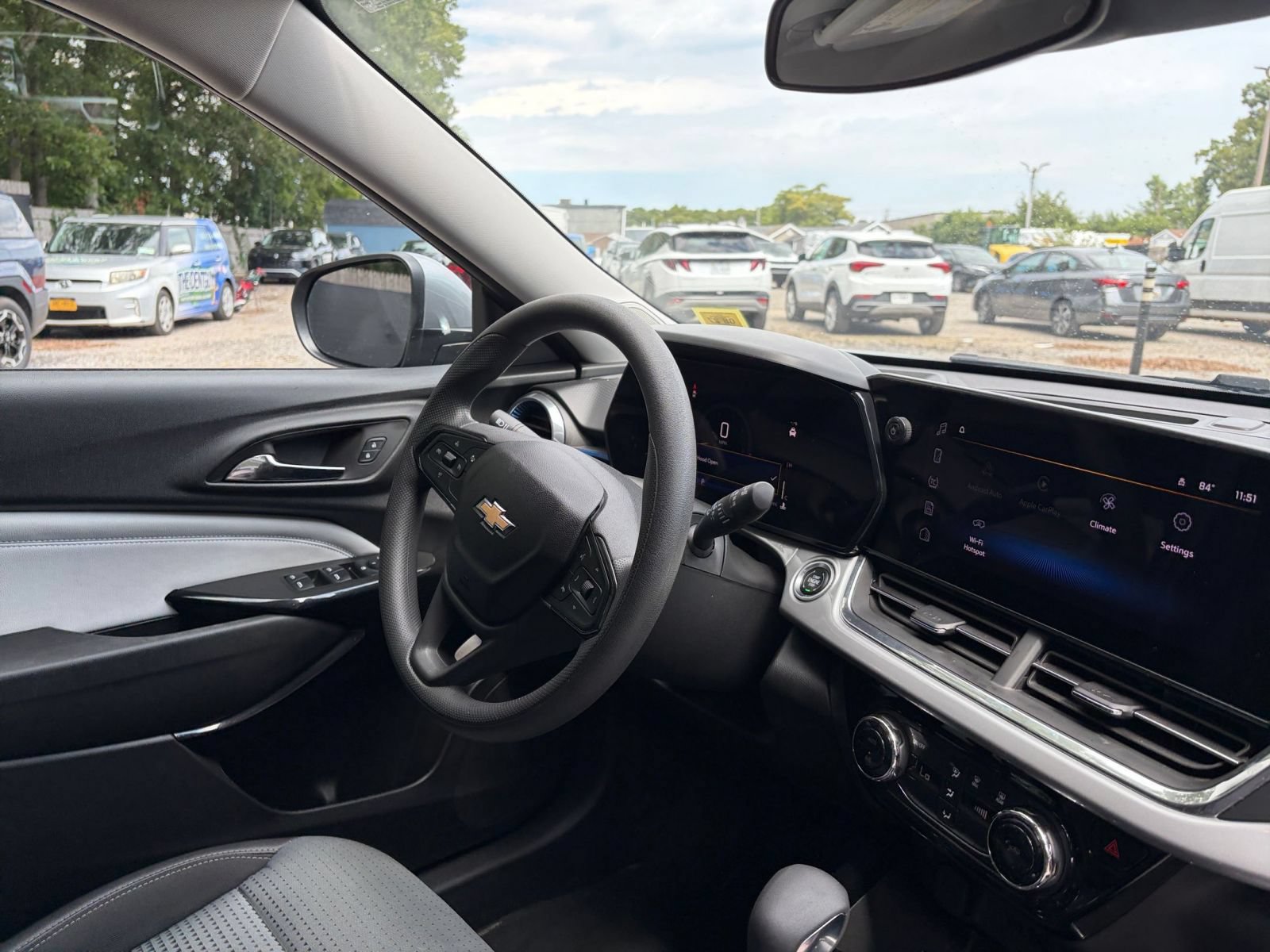 Thumbnail: 2025 Chevrolet Trax - 28