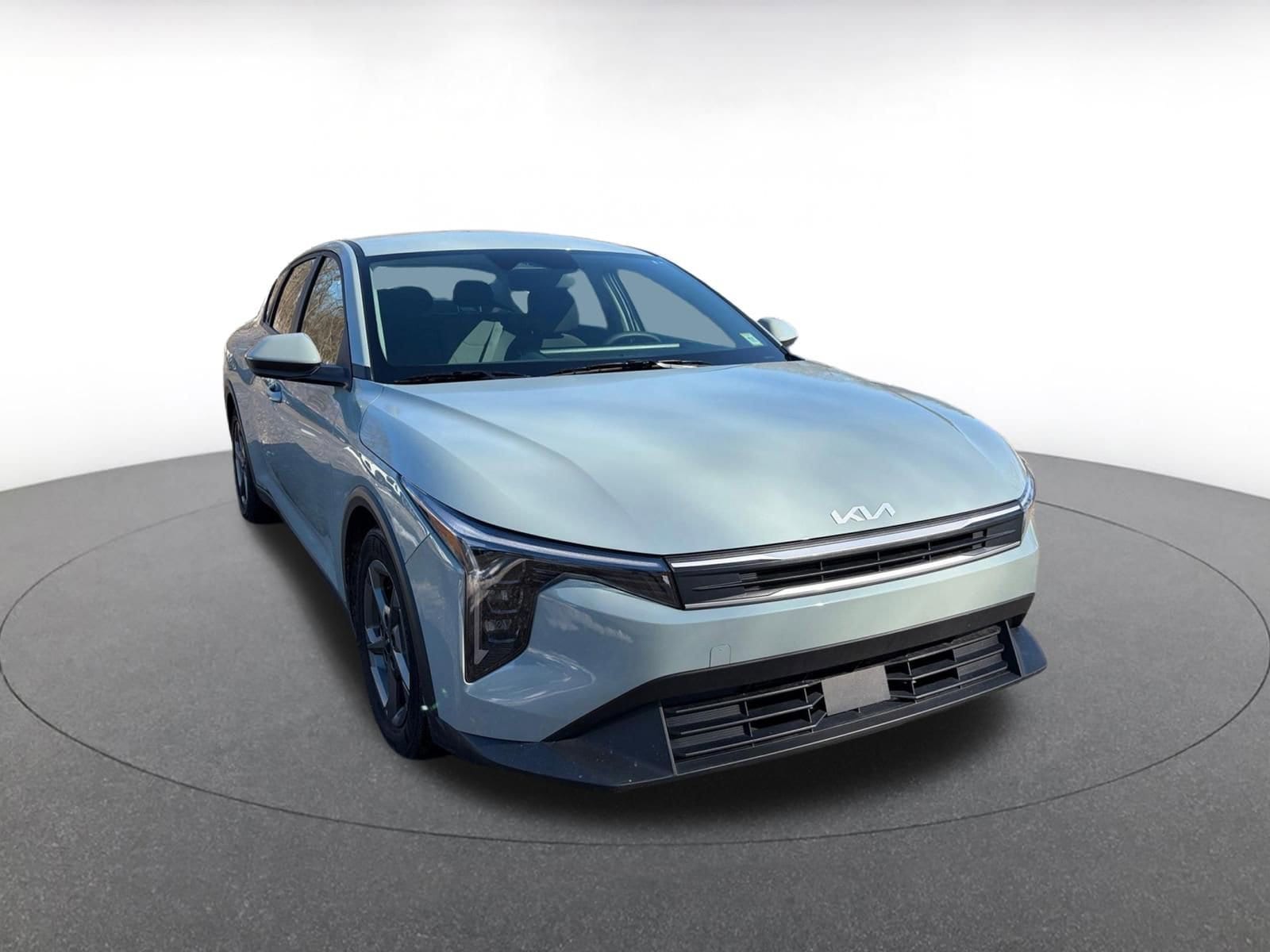 Thumbnail: 2025 Kia K4 - 1