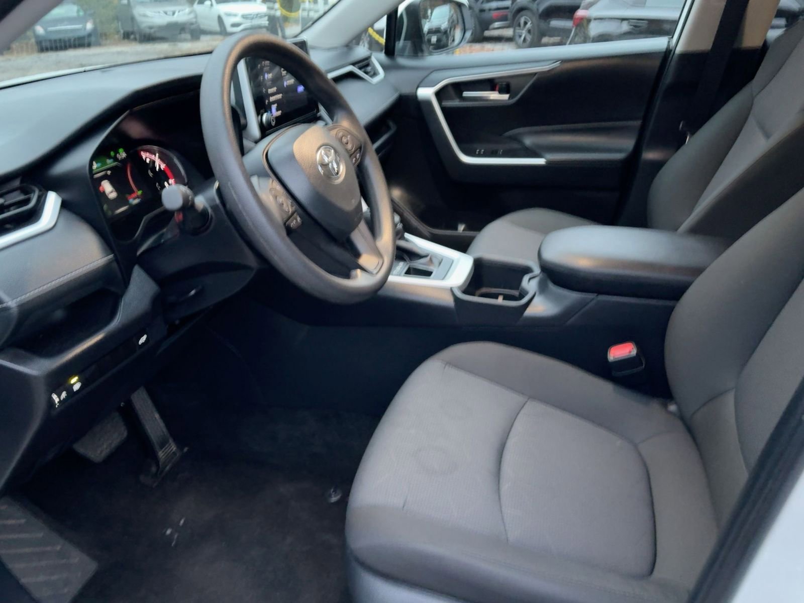 Thumbnail: 2025 Toyota RAV4 - 16