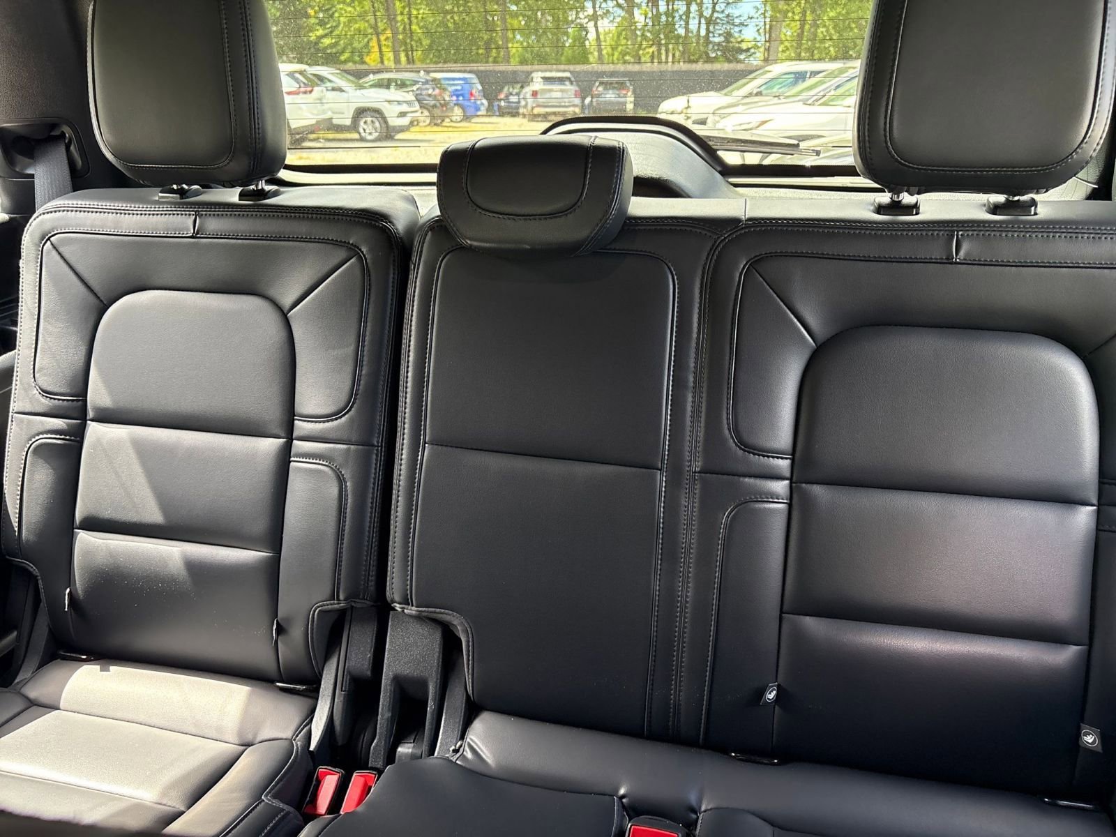 Thumbnail: 2024 Lincoln Navigator - 30