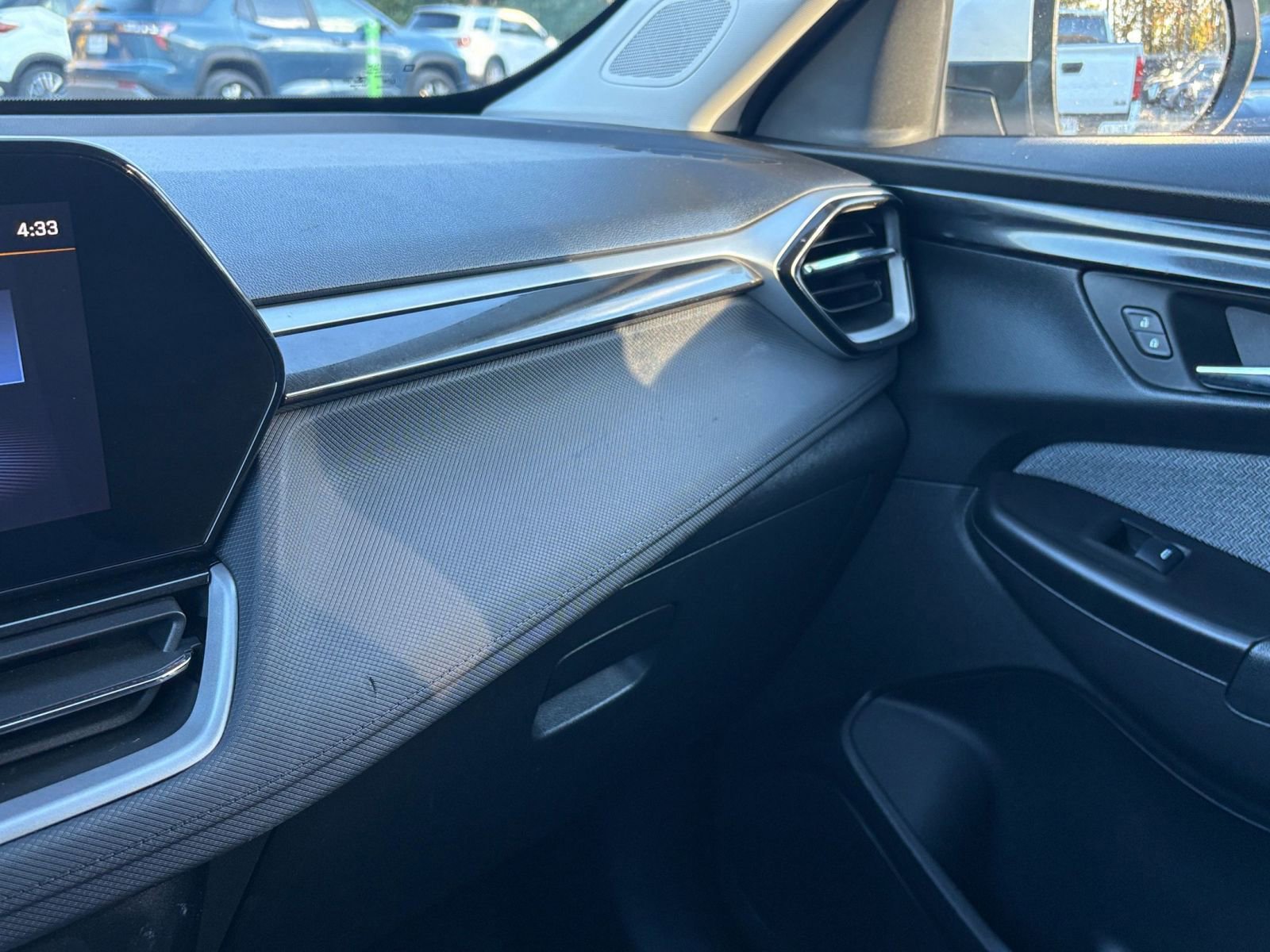 Thumbnail: 2025 Chevrolet TrailBlazer - 33