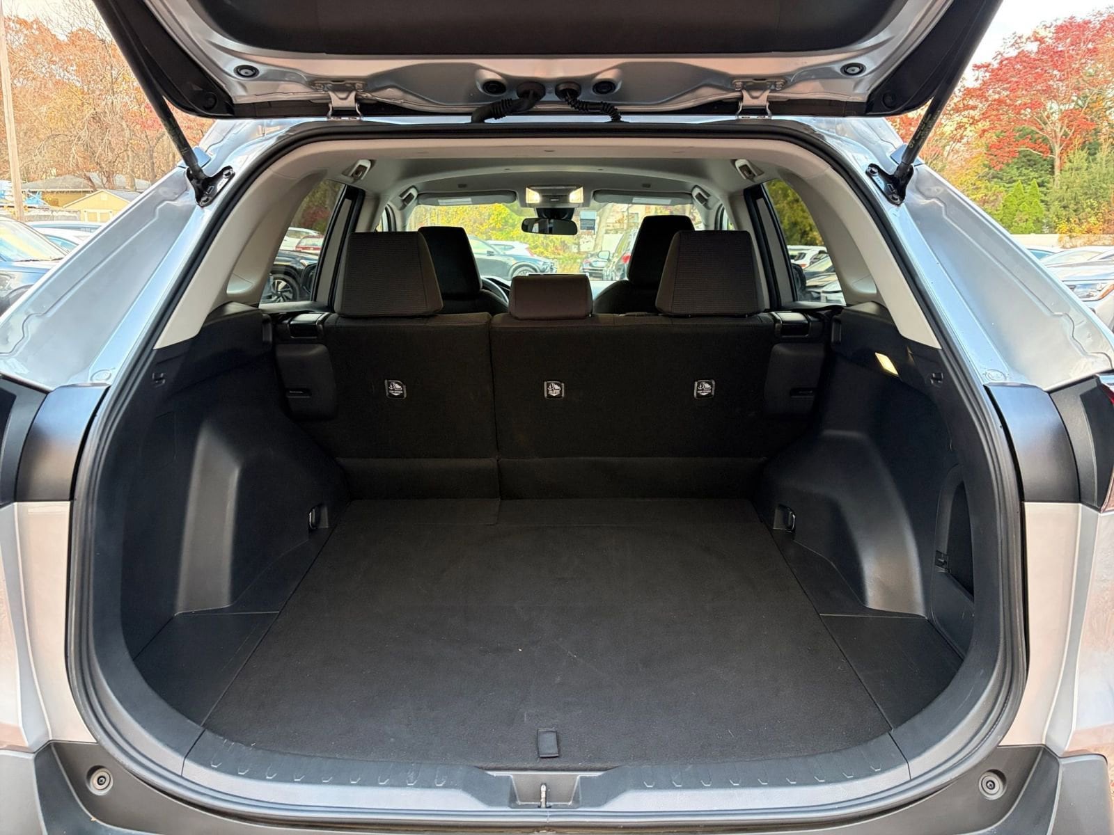 Thumbnail: 2025 Toyota RAV4 - 30