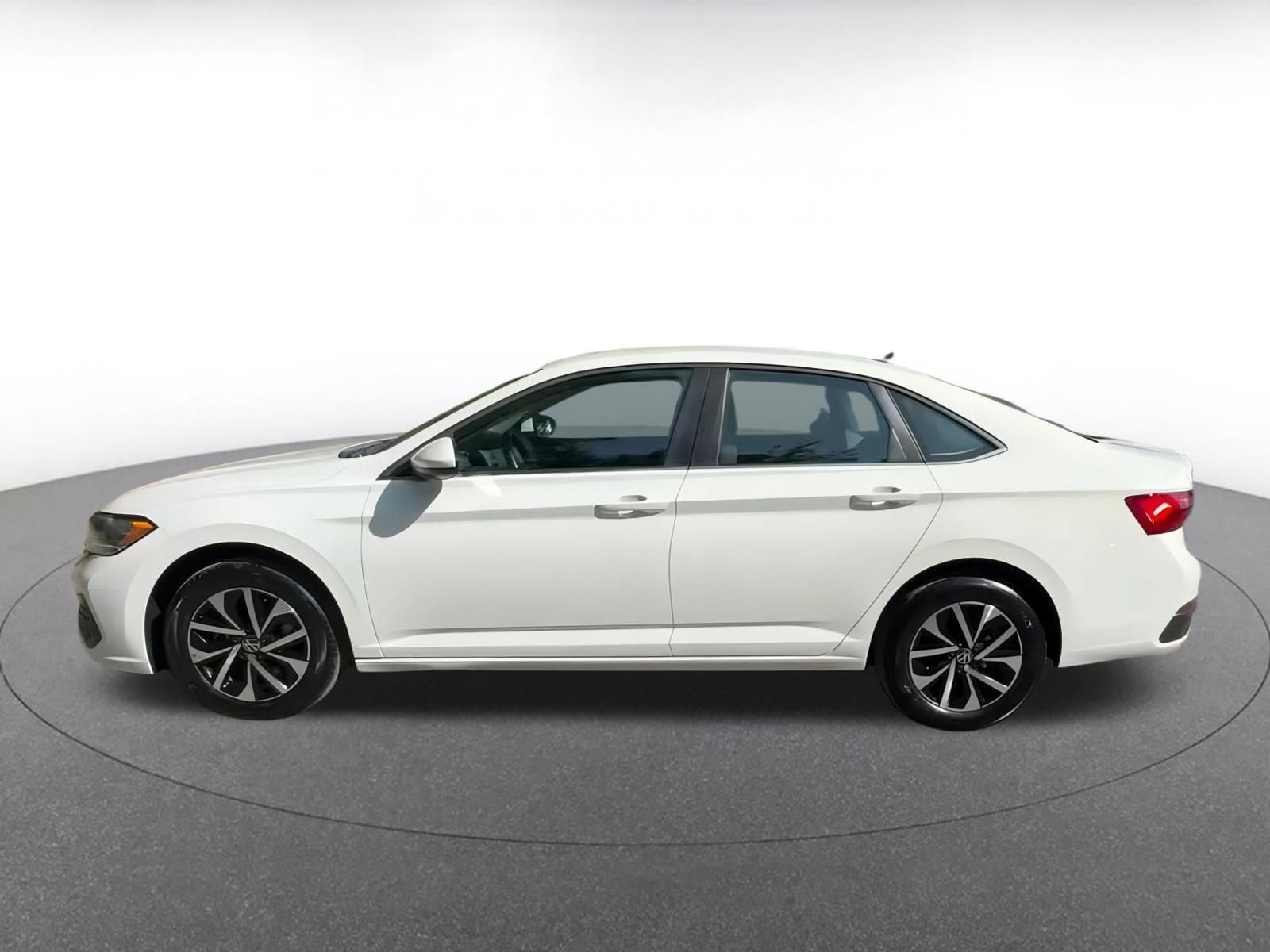 Thumbnail: 2024 Volkswagen Jetta - 8