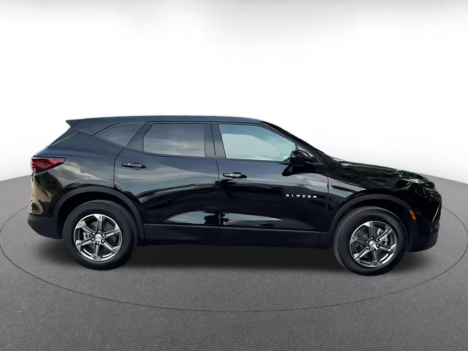 Thumbnail: 2026 Chevrolet Blazer - 15