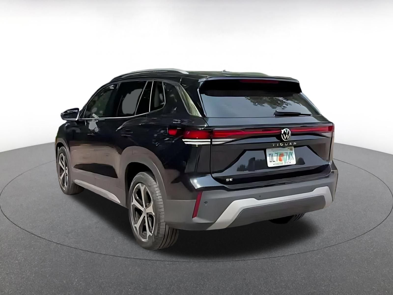 Thumbnail: 2026 Volkswagen Tiguan - 9