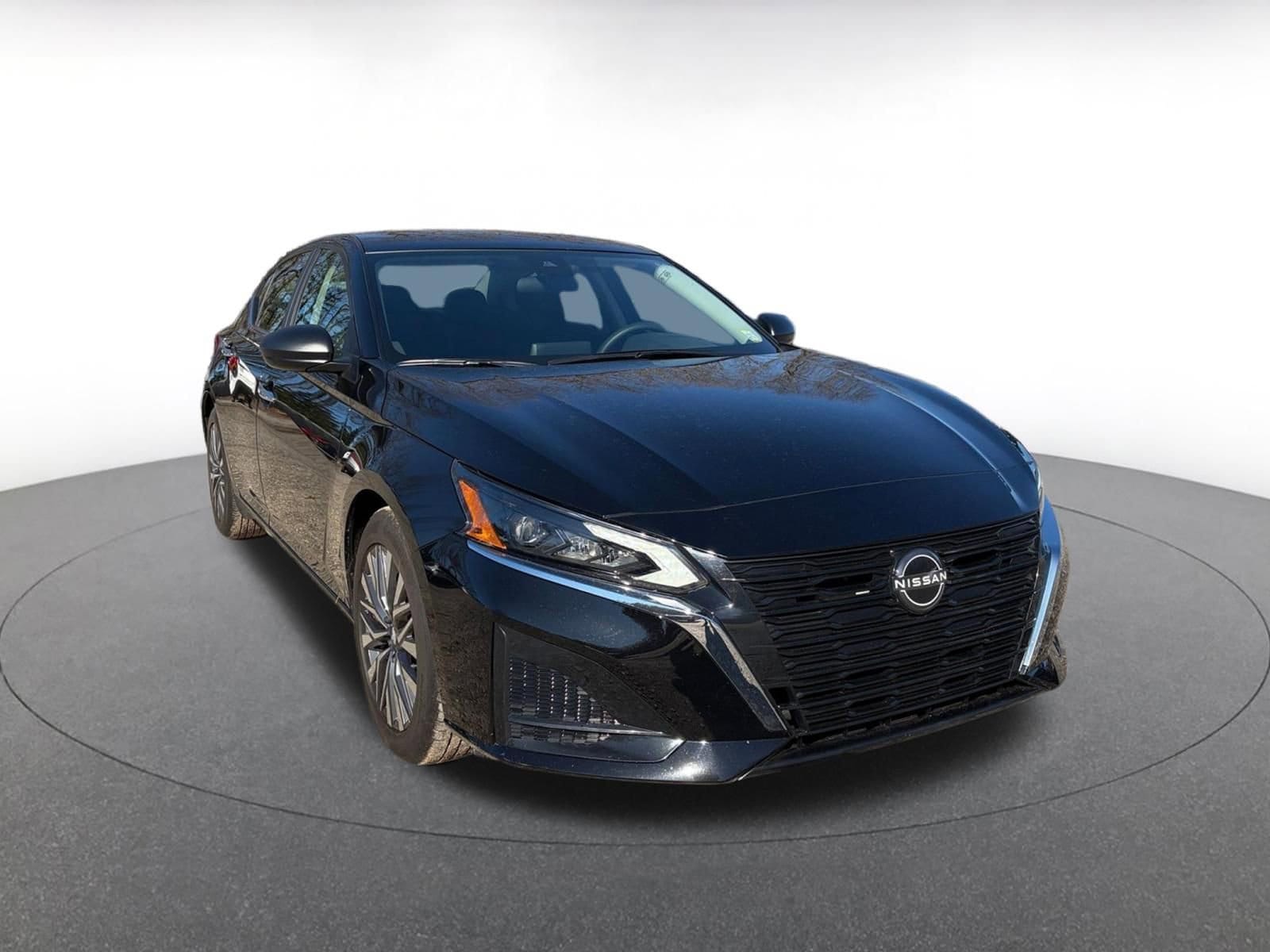 Thumbnail: 2025 Nissan Altima - 1