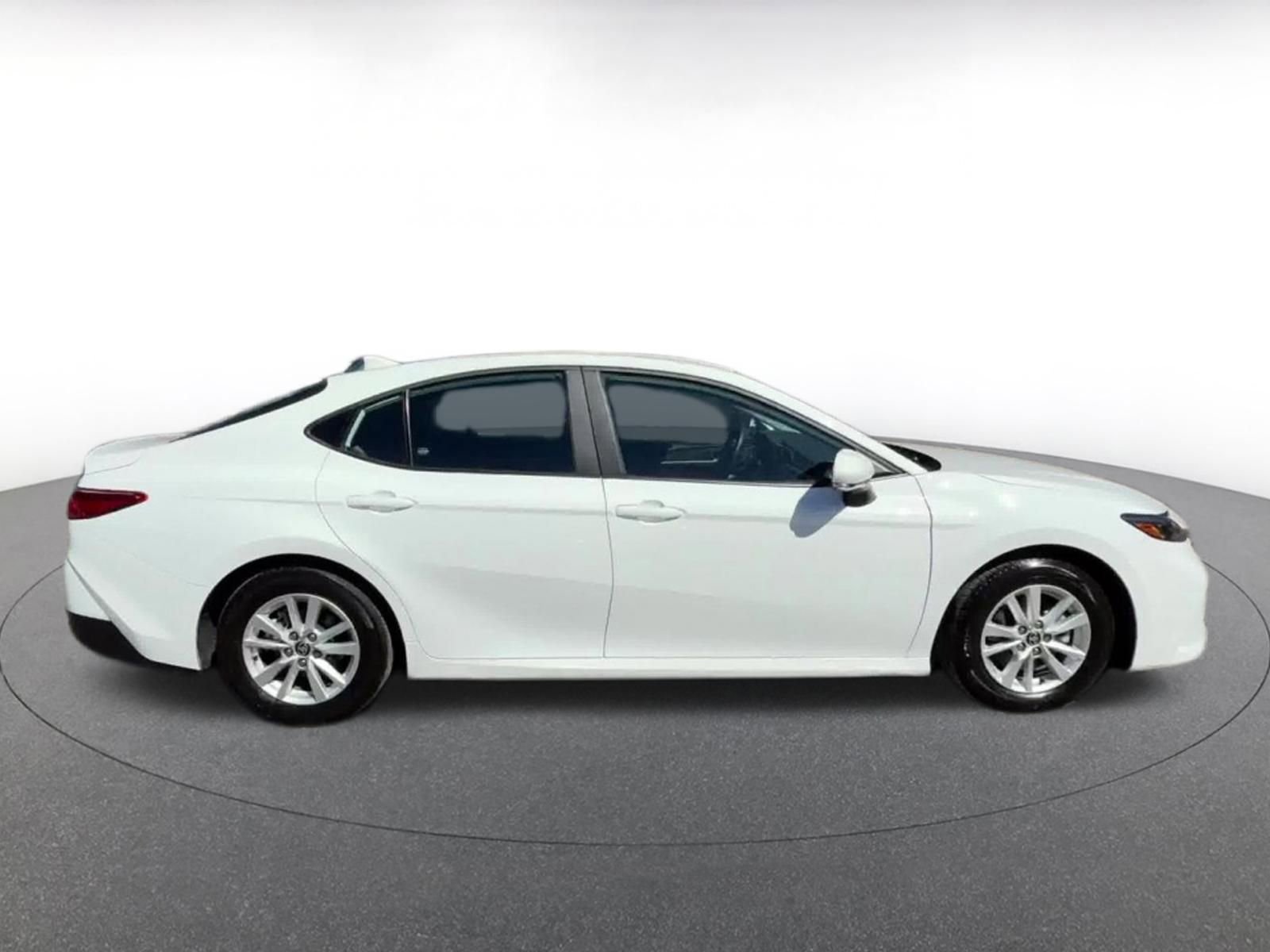 Thumbnail: 2025 Toyota Camry - 16