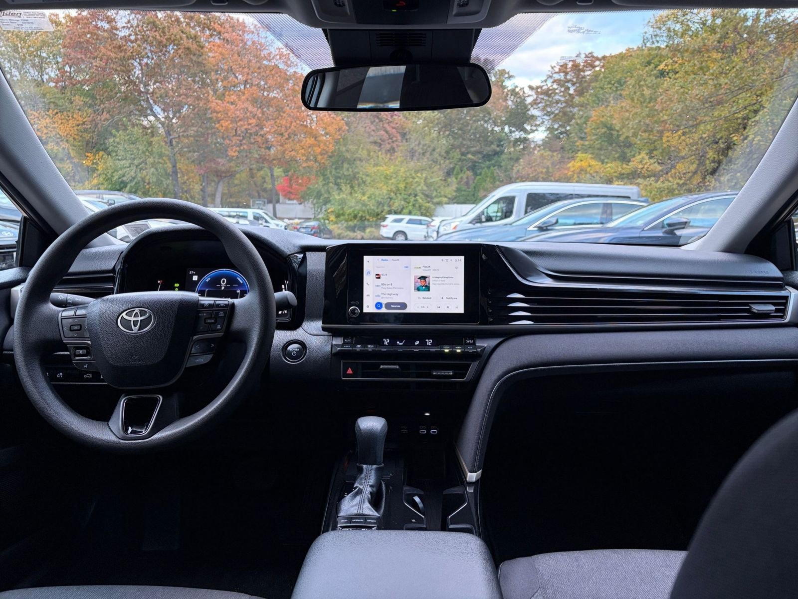 Thumbnail: 2025 Toyota Camry - 32