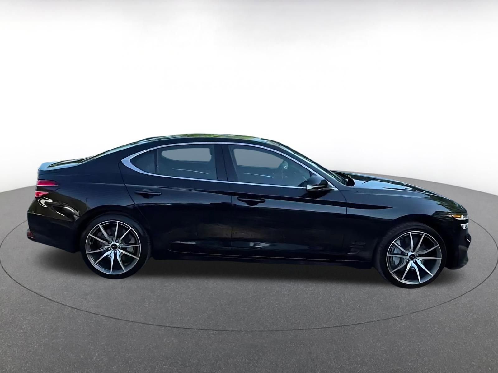 Thumbnail: 2025 Genesis G70 - 16