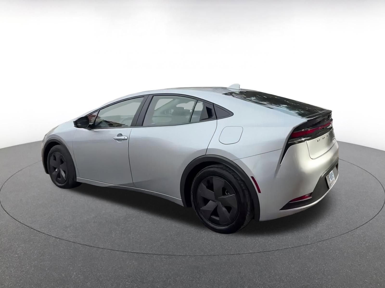 Thumbnail: 2025 Toyota Prius - 11