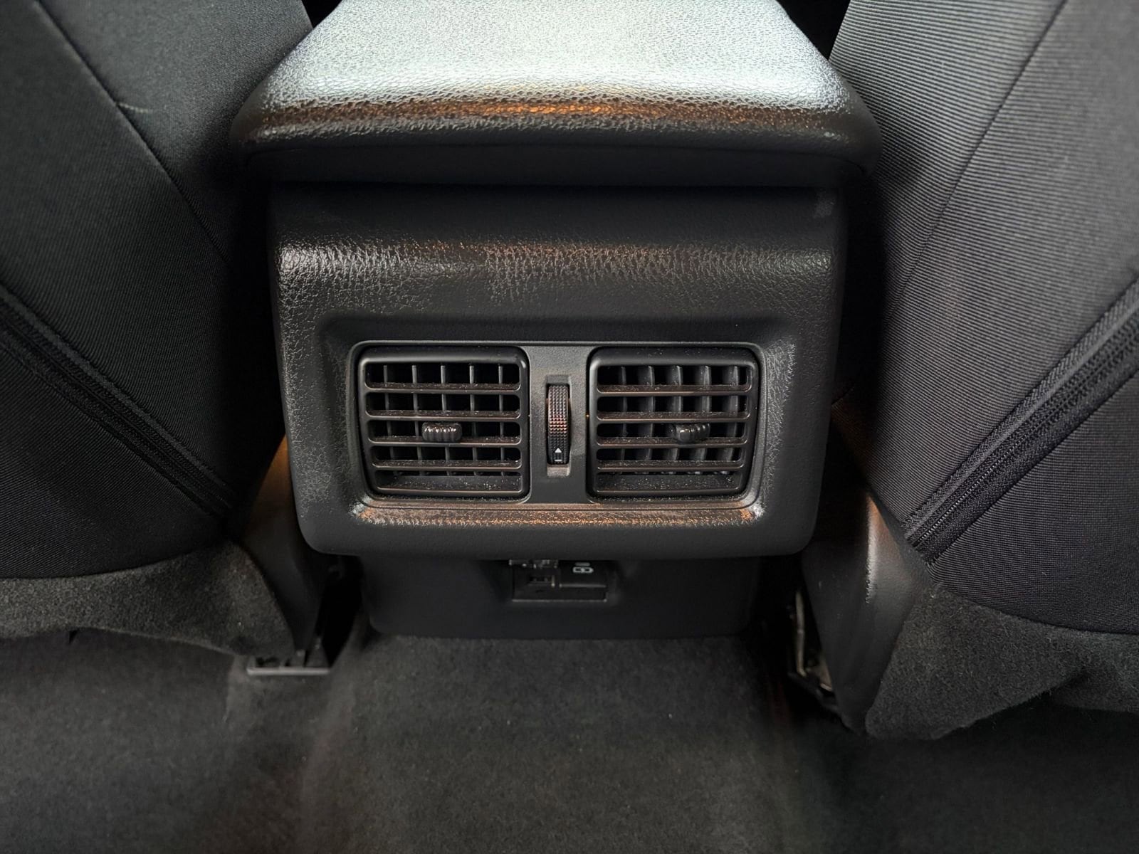 Thumbnail: 2025 Toyota Camry - 22