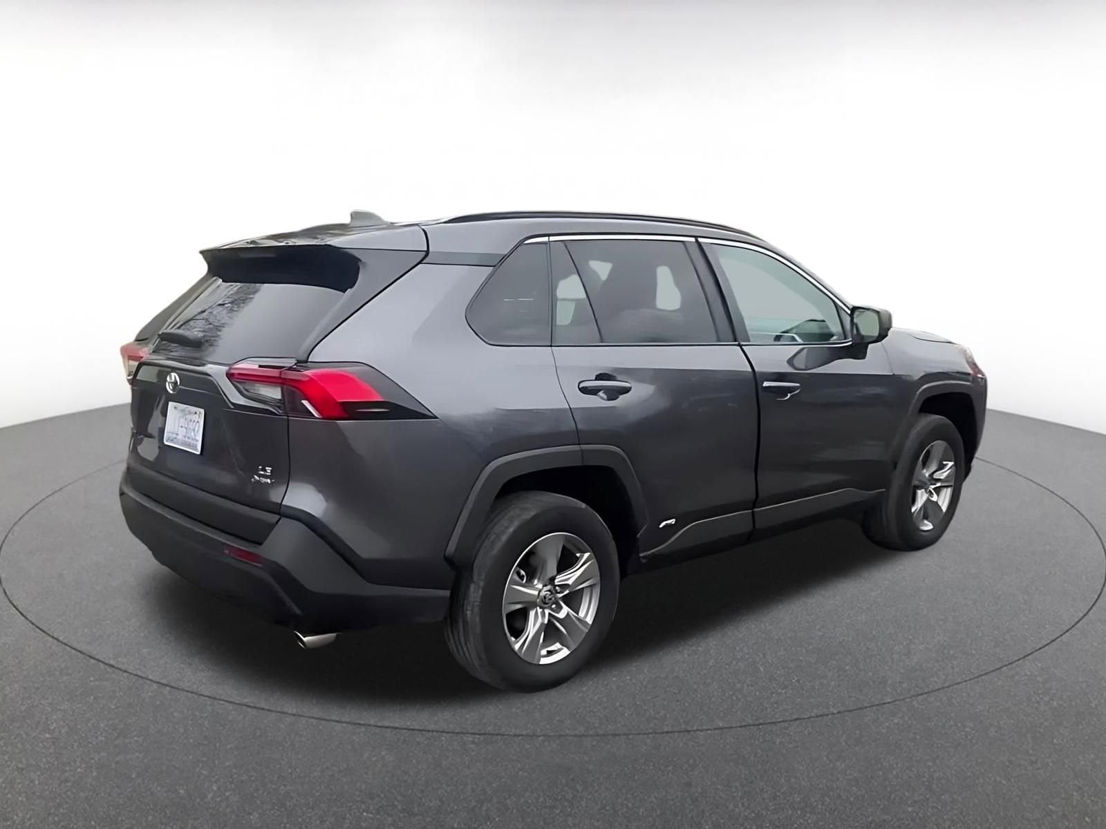 Thumbnail: 2025 Toyota RAV4 - 15