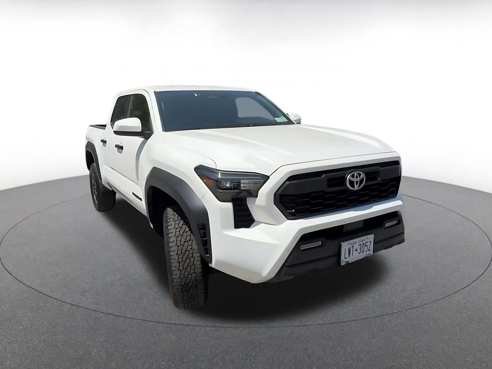 Thumbnail: 2025 Toyota Tacoma - 3