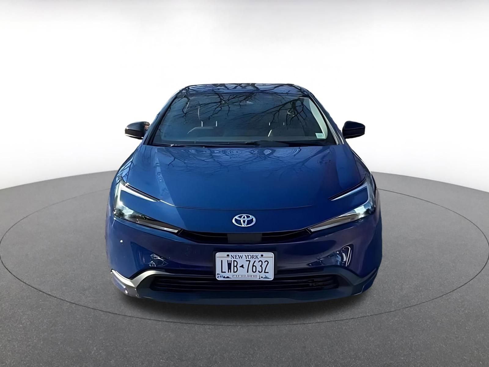 Thumbnail: 2025 Toyota Prius - 16