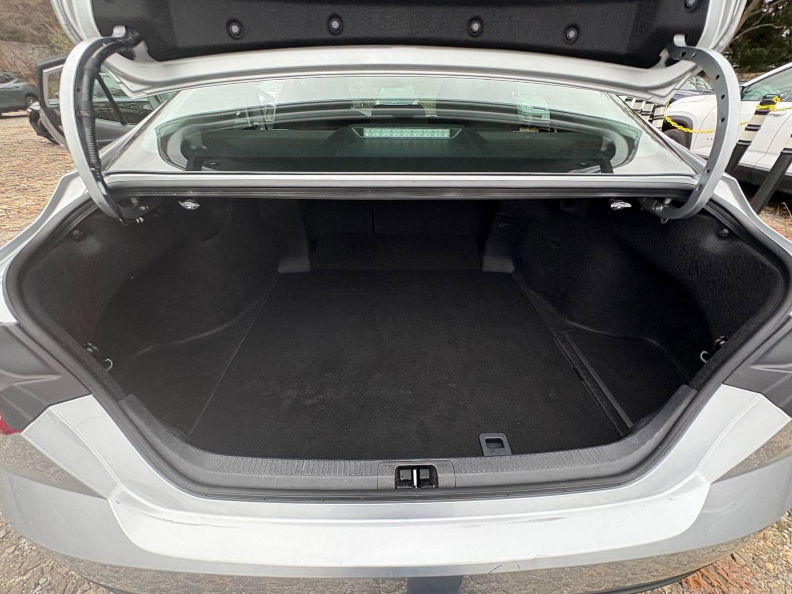 Thumbnail: 2025 Toyota Camry - 27