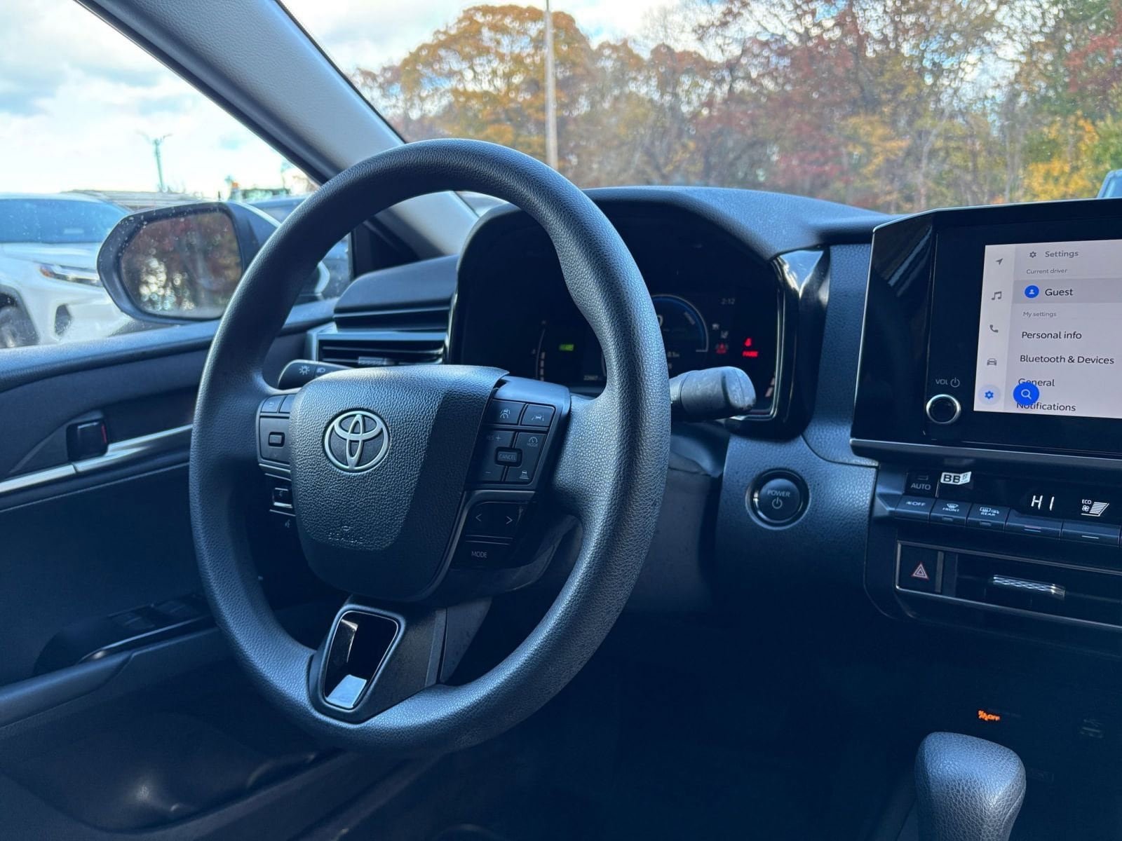 Thumbnail: 2025 Toyota Camry - 33