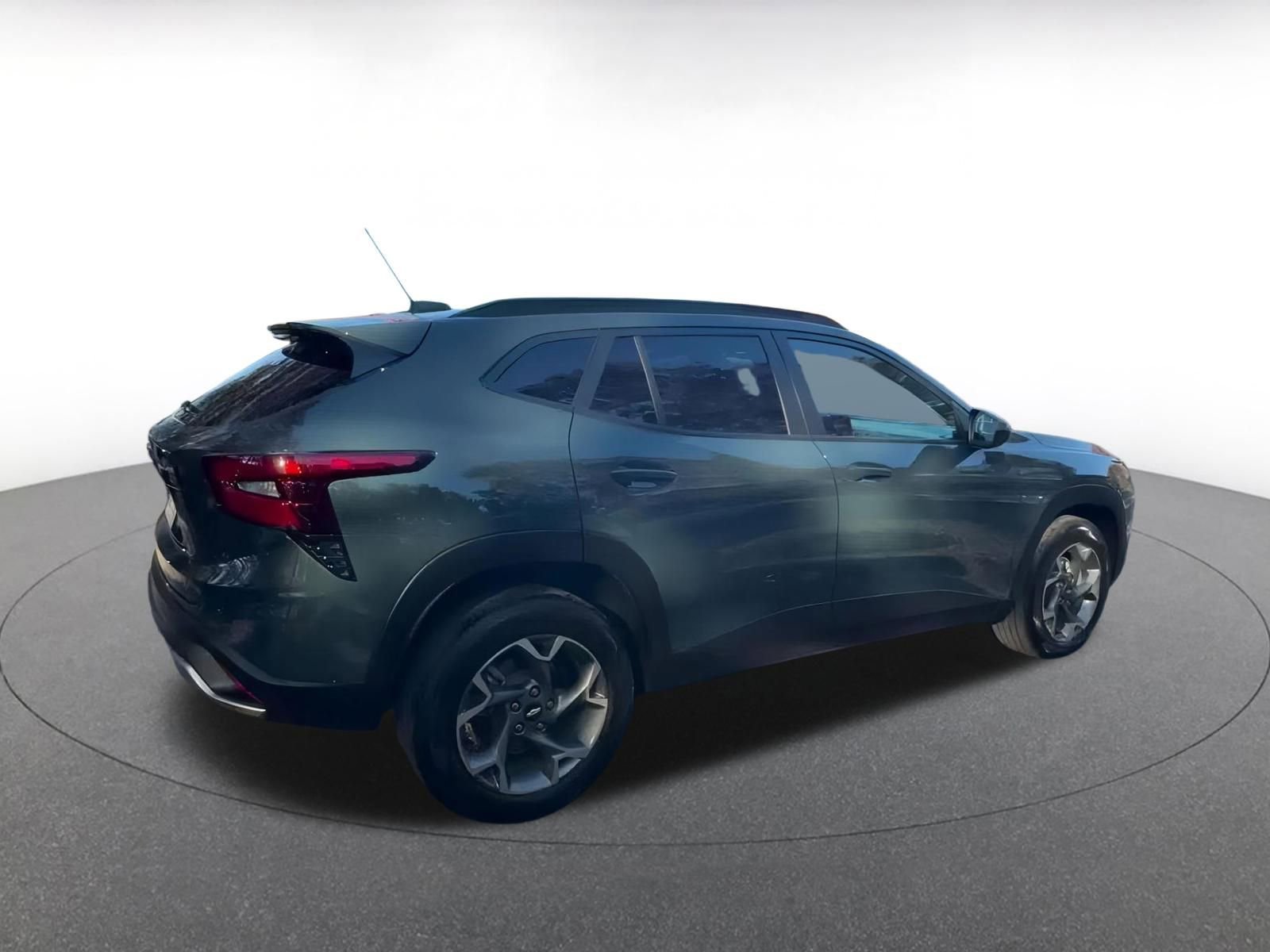 Thumbnail: 2025 Chevrolet Trax - 15