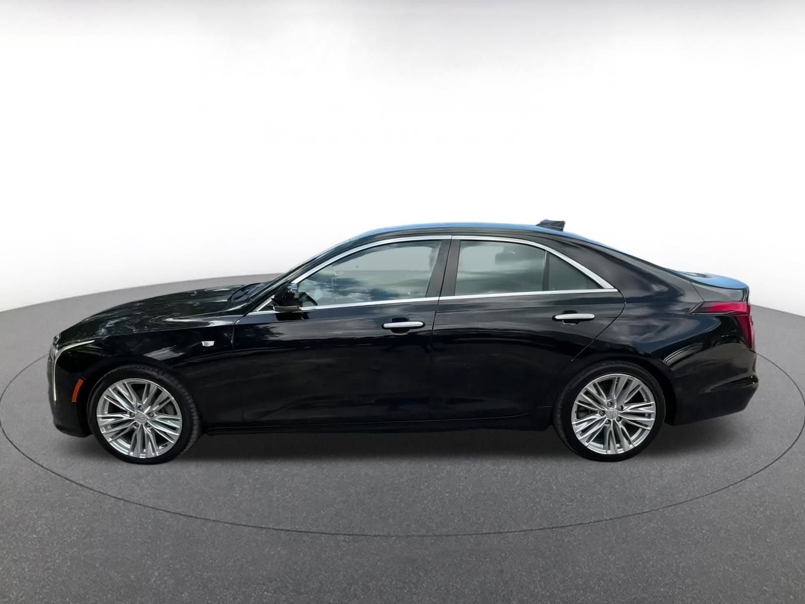 Thumbnail: 2023 Cadillac CT4 - 9