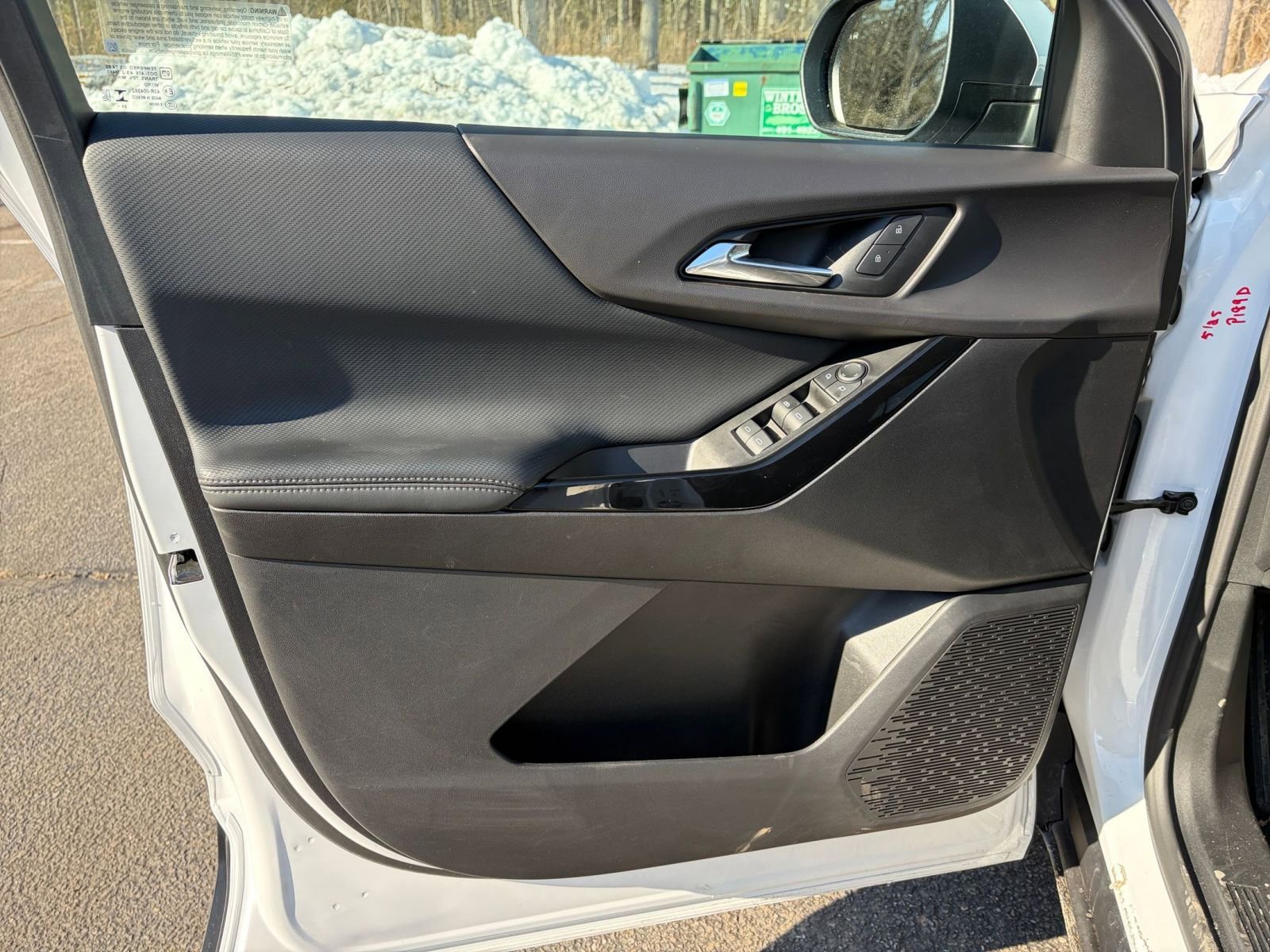 Thumbnail: 2025 Chevrolet Equinox - 18