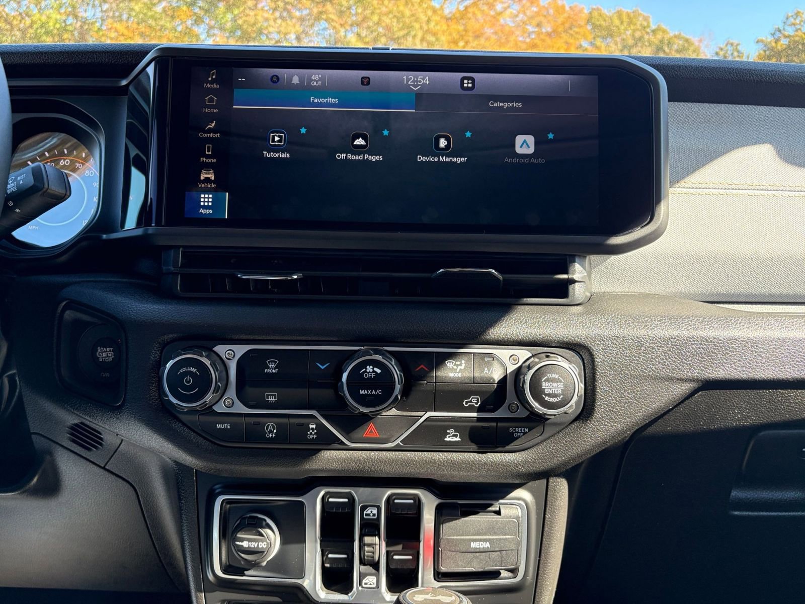 Thumbnail: 2025 Jeep Wrangler - 18