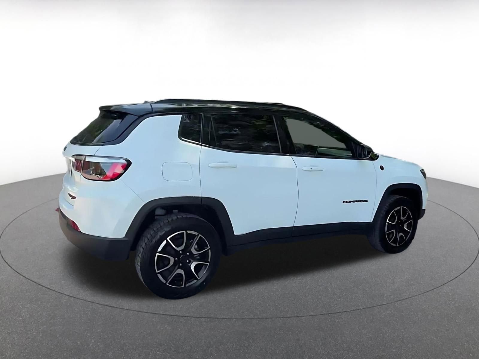 Thumbnail: 2025 Jeep Compass - 15