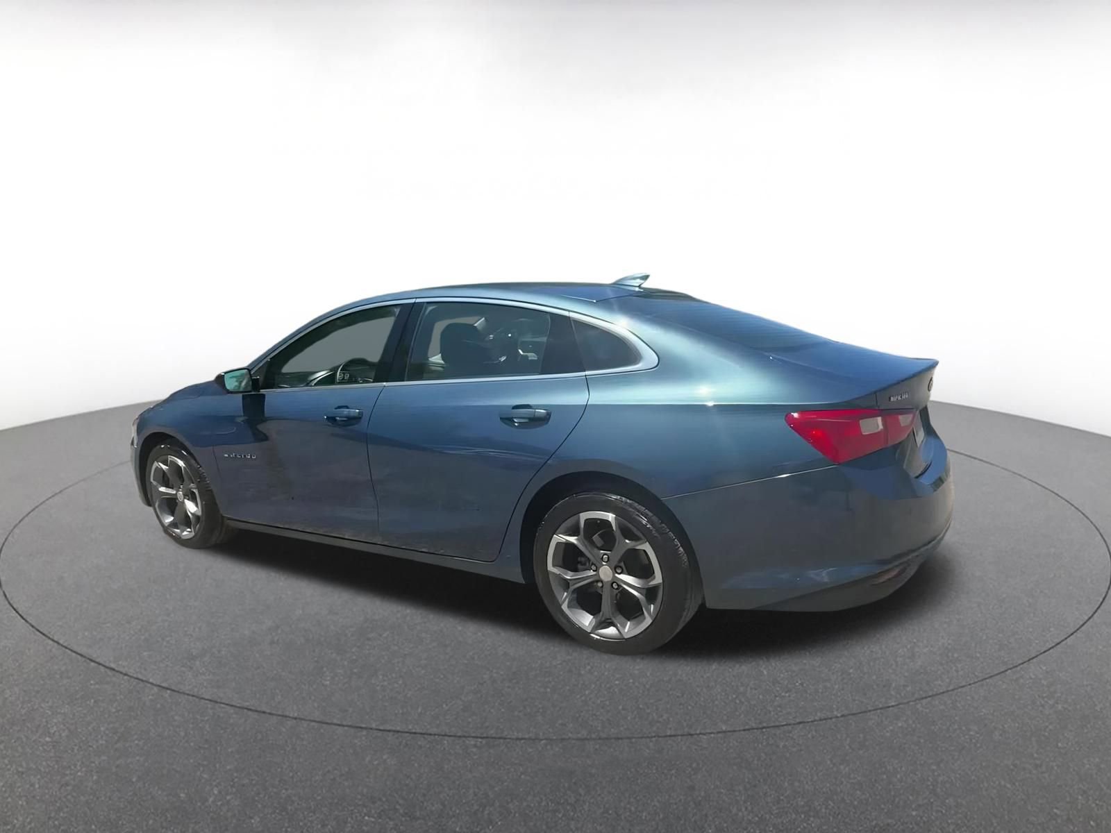 Thumbnail: 2024 Chevrolet Malibu - 10