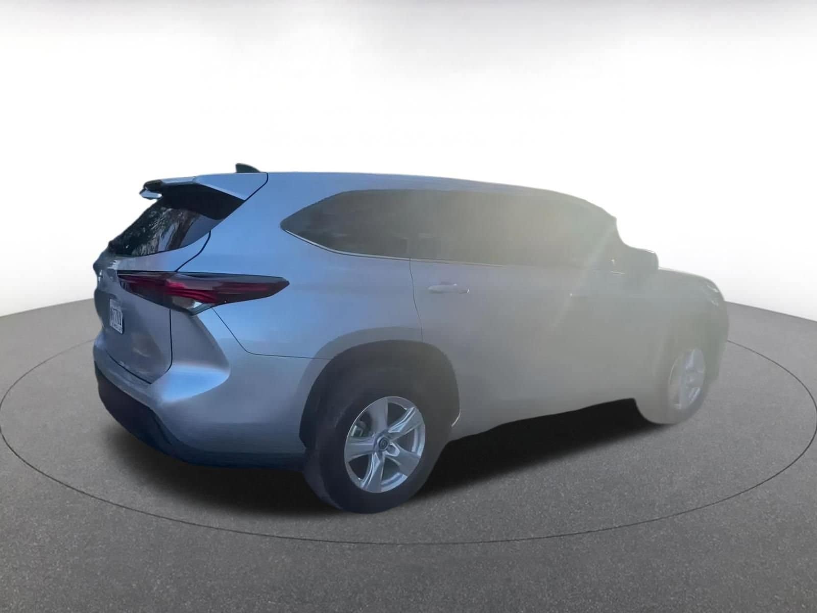 Thumbnail: 2025 Toyota Highlander - 15