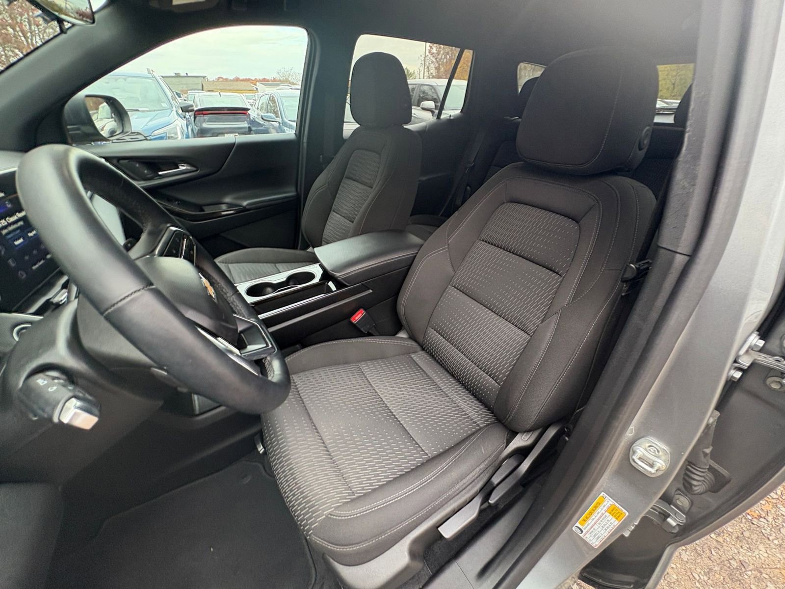 Thumbnail: 2025 Chevrolet Equinox - 32