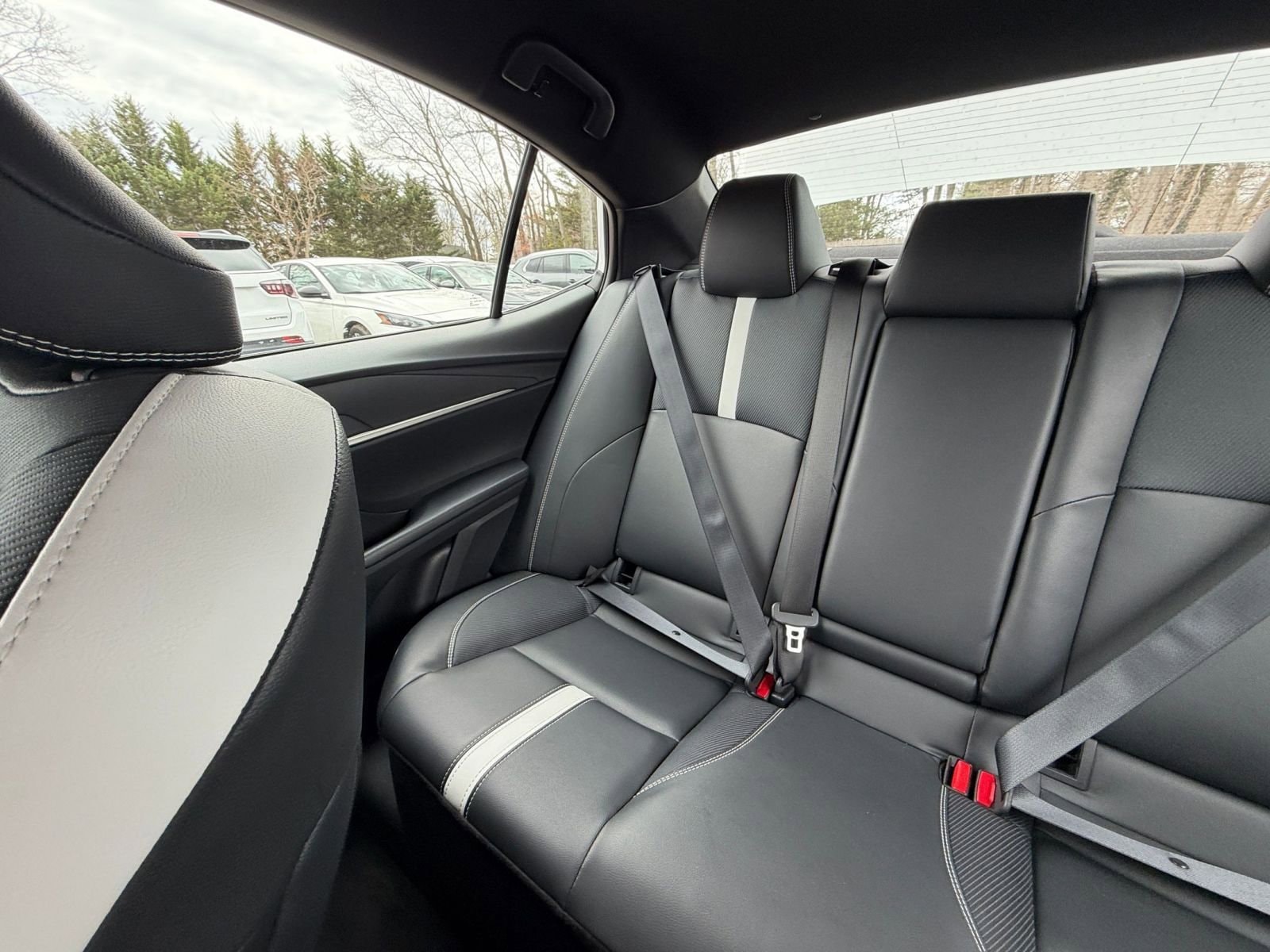 2025 Toyota Camry 38