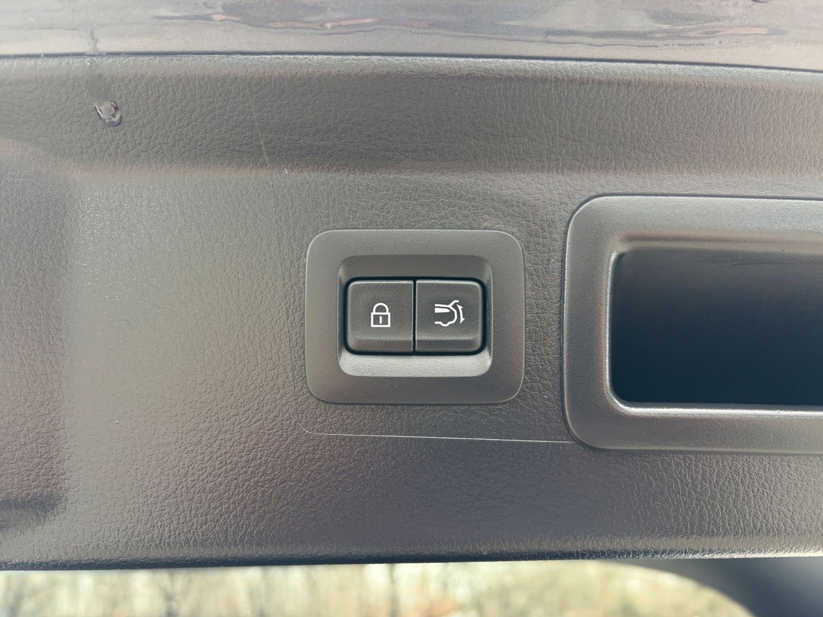 Thumbnail: 2025 Mazda CX-50 - 23