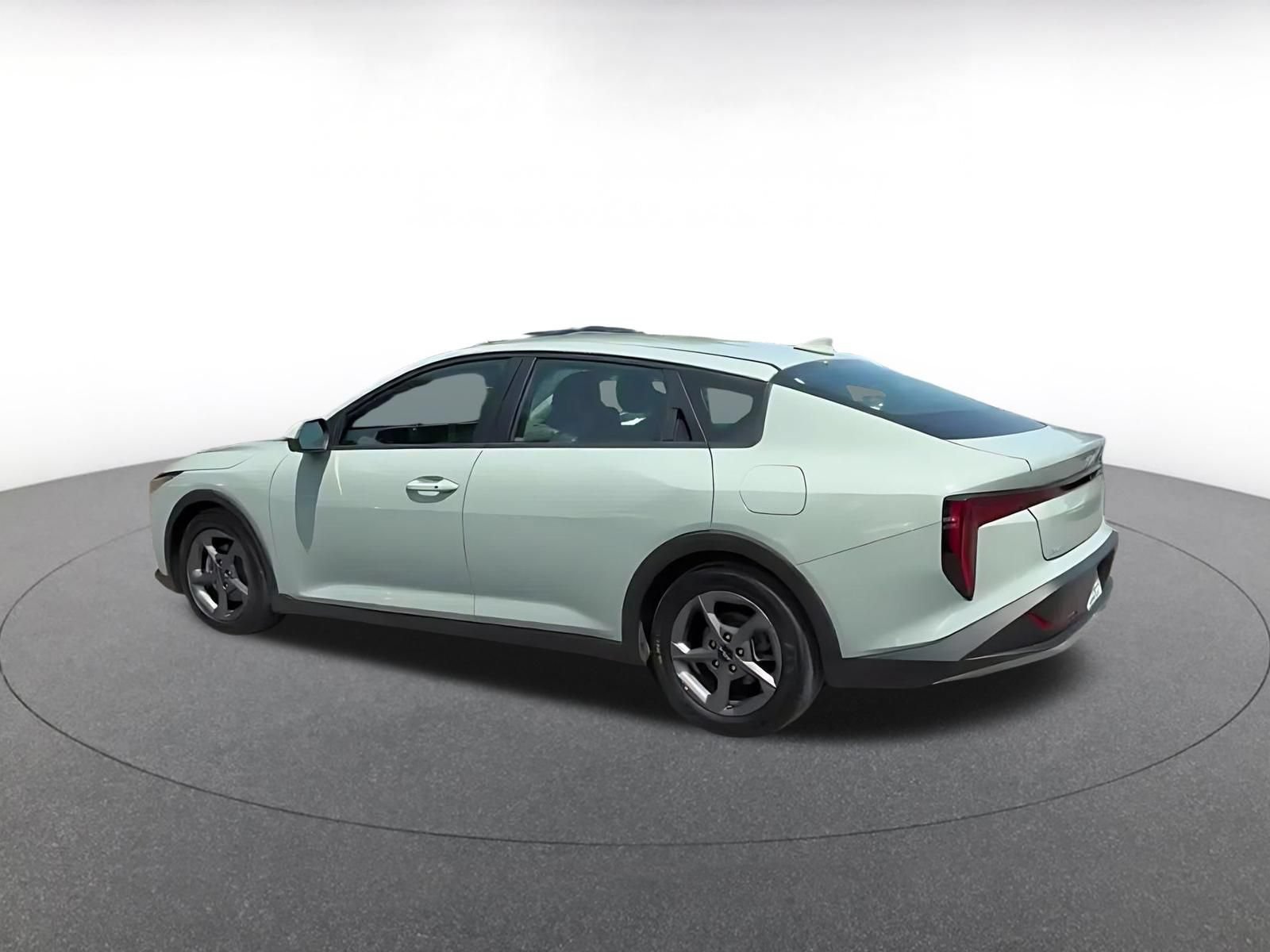 Thumbnail: 2025 Kia K4 - 10