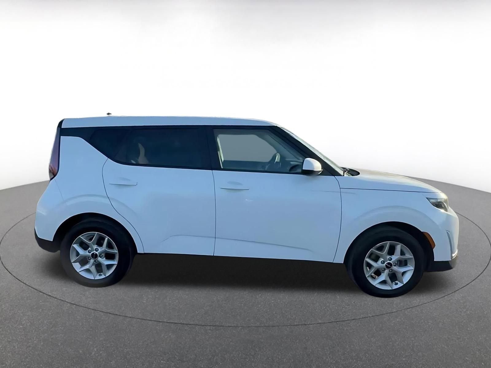 Thumbnail: 2025 Kia Soul - 16