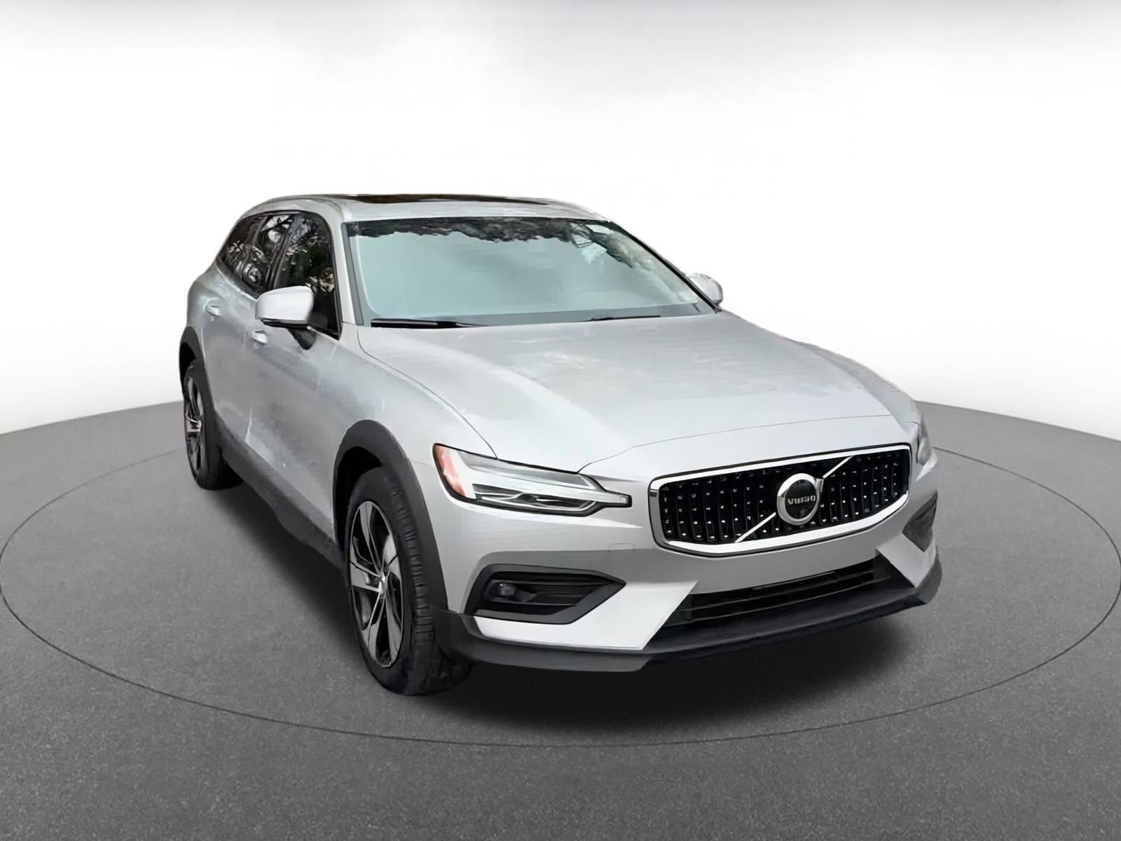 Thumbnail: 2025 Volvo S60 - 3