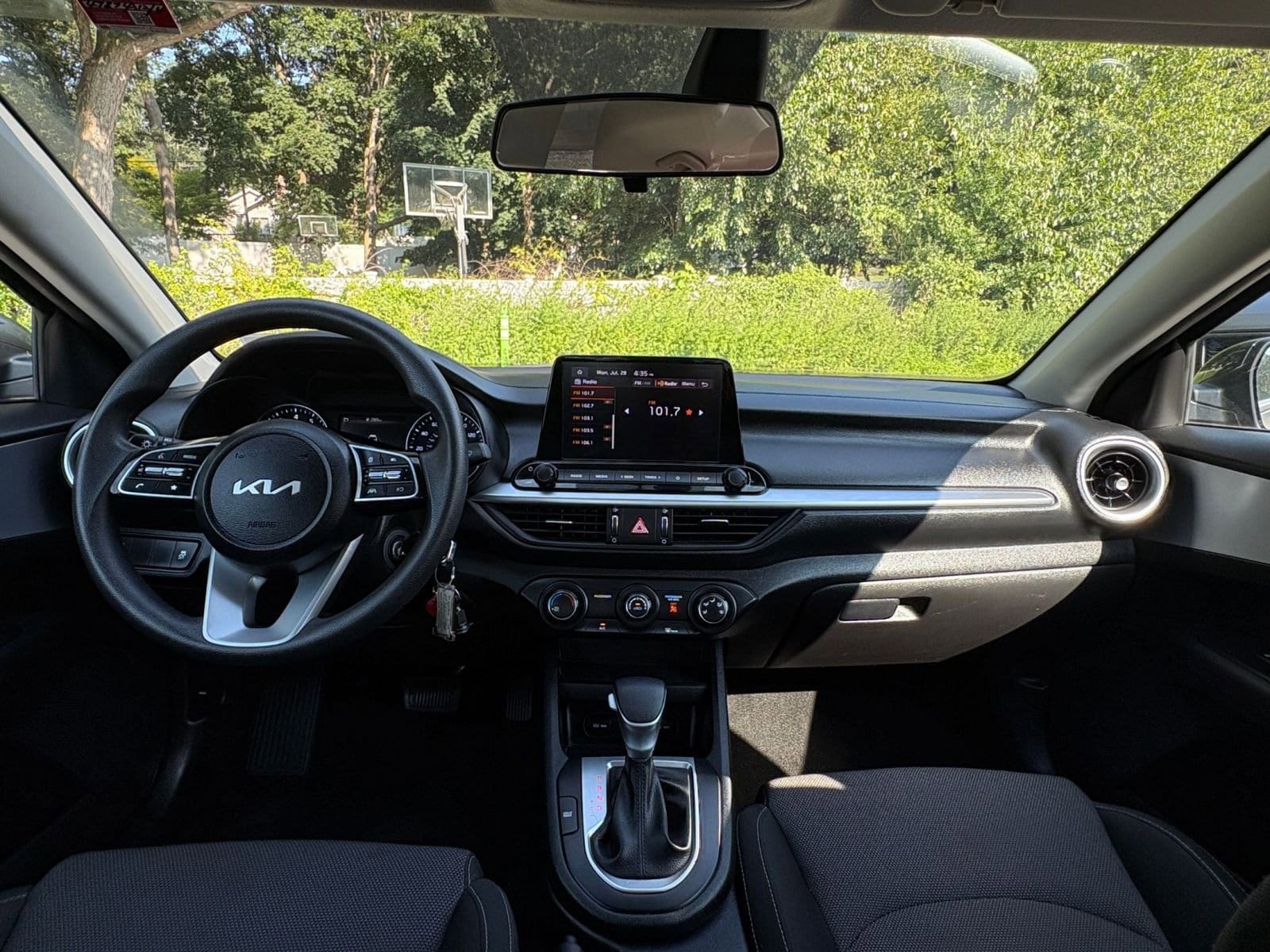Thumbnail: 2023 Kia Forte - 31