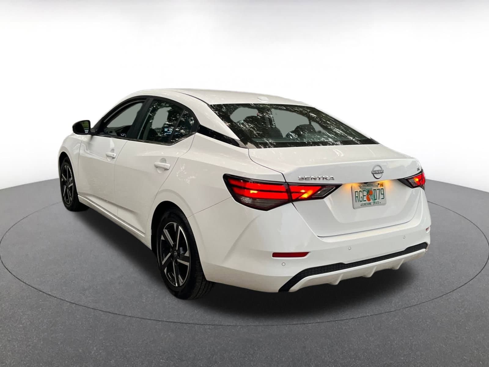 Thumbnail: 2024 Nissan Sentra - 4