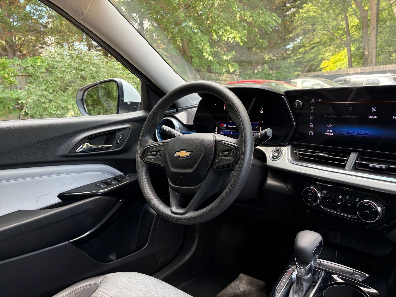 Thumbnail: 2025 Chevrolet Trax - 33