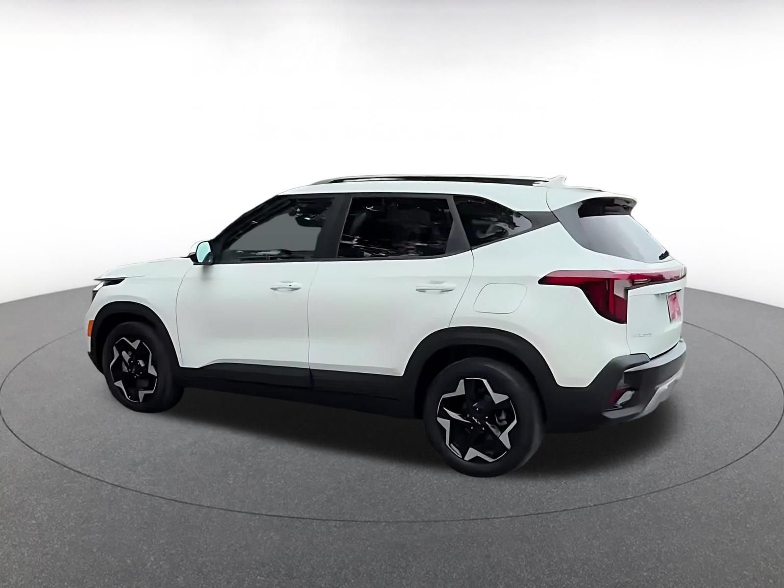 Thumbnail: 2025 Kia Seltos - 4