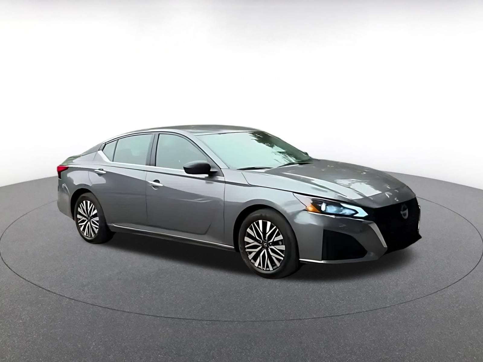 Thumbnail: 2025 Nissan Altima - 2